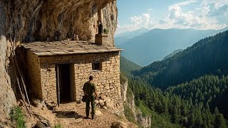90 Days Alone: I Carved A Hidden Survival Shelter Directly Into The Cliff Face