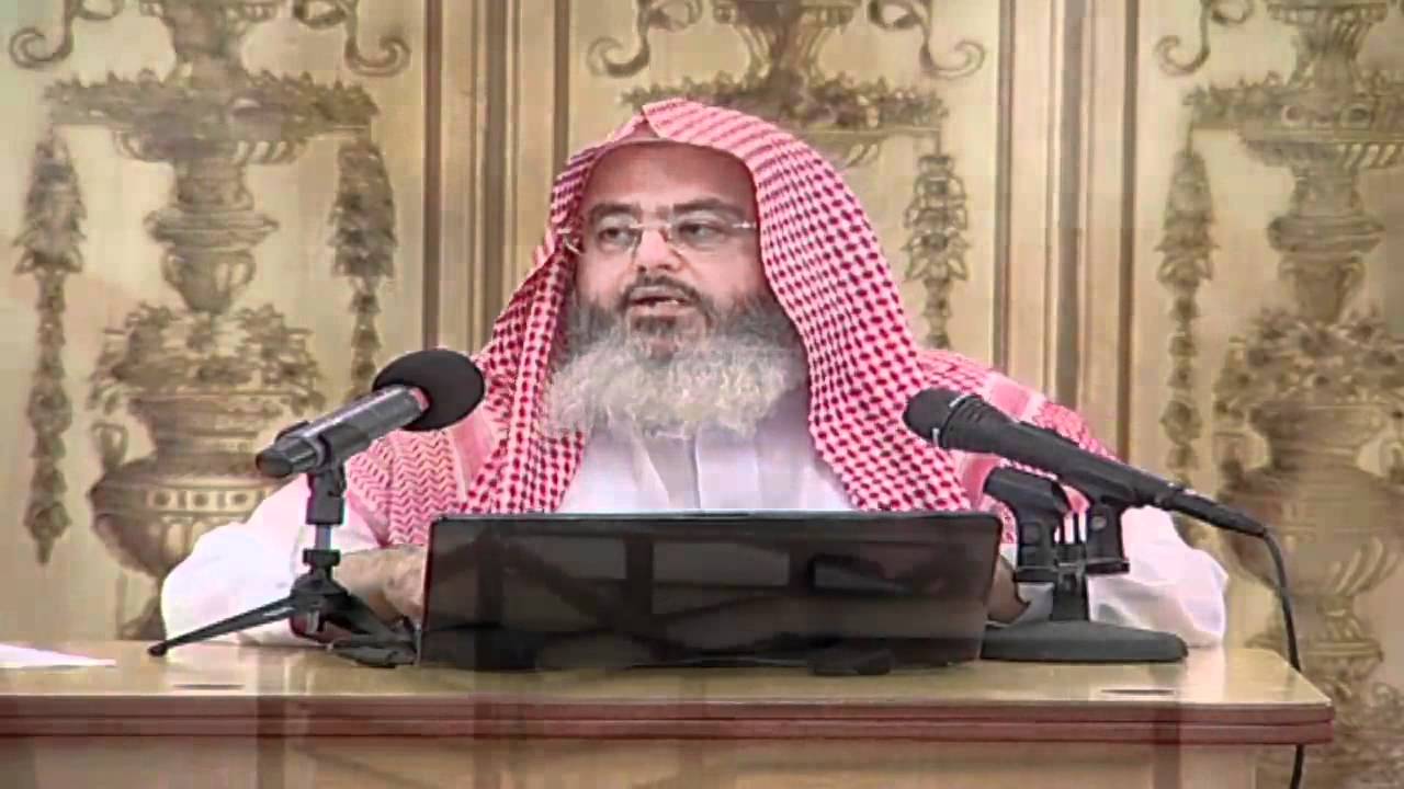 ما حكم البناء على القبور، وتزيين المقابر؟ - المنجد