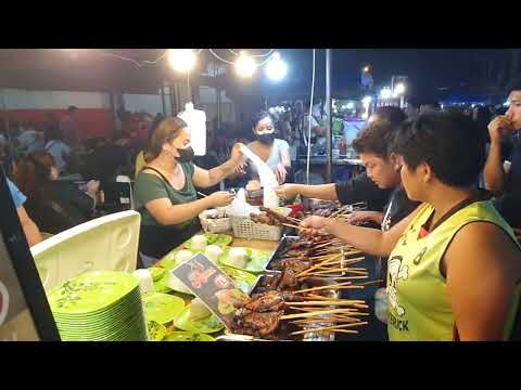 The Is The Street Food That People Are Buyinh