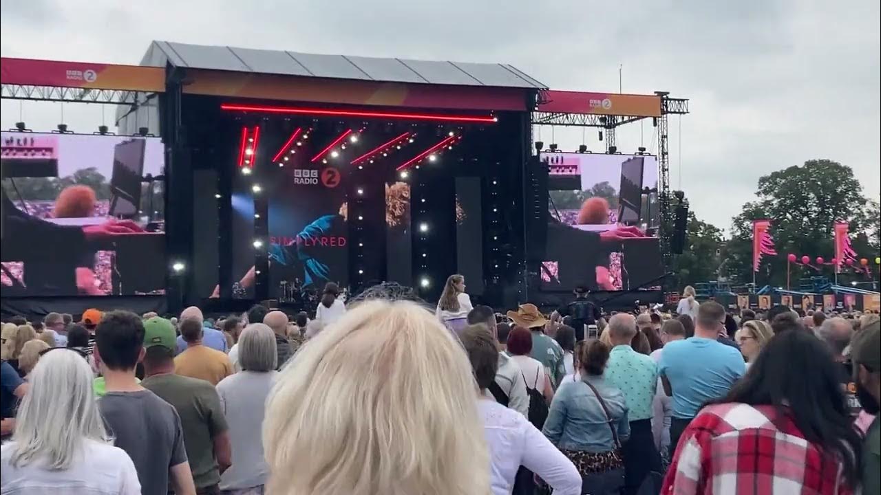 Simply Red paying tribute to Tina Turner at Radio 2 Party in the Park