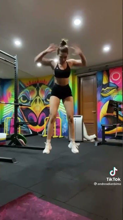 Pamer Momen Saat Fitness, Tubuh Sexi Andrea Dian Buat Netizen Salah Fokus
