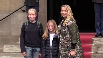 Oranjes vieren 80ste verjaardag Prinses Beatrix