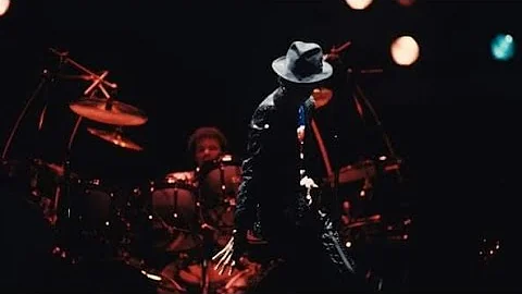 Michael Jackson - Billi Jean Live Victory Tour In Unknown City (Snippets)(HD)