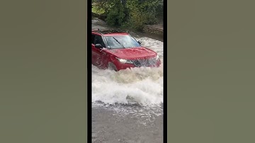 Range Over..?! 😳🤦🏻‍♂️ #BrokenDown #FloodedEngine #RangeRoverVelar #Whoops #TooFast #Crazy #Foryou