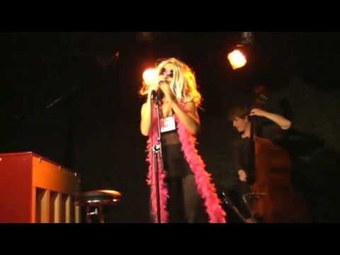 Télébrité Stéphanie Manus - YouTube