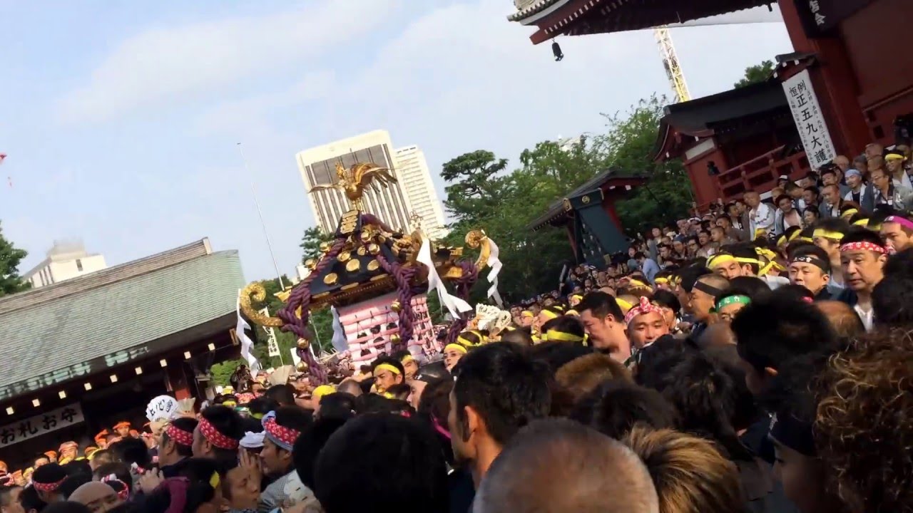 三社祭 平成27年度 宮出し 喧嘩バトル 殴り合い Youtube 三社祭 平成27年度 宮出し 喧嘩バトル 殴り合い Youtube
