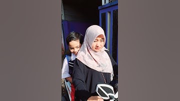 Pamit antar anak sekolah #shorts #trending #youtubeshorts #short #shortvideo #shortsvideo #fyp #vlog