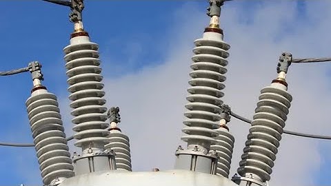 Why do High Voltage Ceramic Insulators have Discs? | An In-Depth Exploration