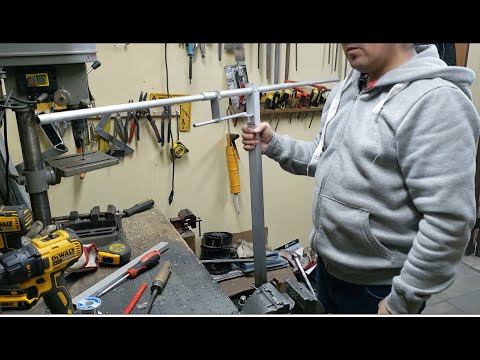 Vídeo: Com es fabrica una antena FM?
