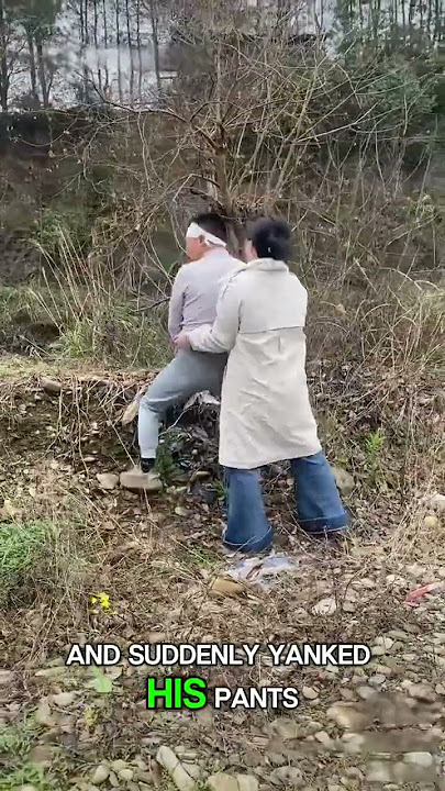 She Pulled Up His Pants While He Was Peeing! You Won’t Believe What Happened Next 😂🚽