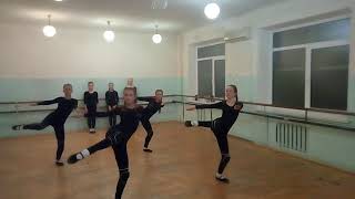 Контрольный урок по современному танцу. Седьмой год обучения (7а класс). Преподаватель Ревицкая А.С. Контрольный урок по современному танцу. Седьмой год обучения (7а класс). Преподаватель Ревицкая А.С.