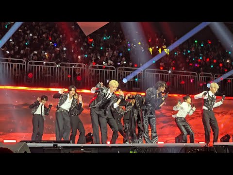 INI アイエヌアイ At KGMA In Incheon