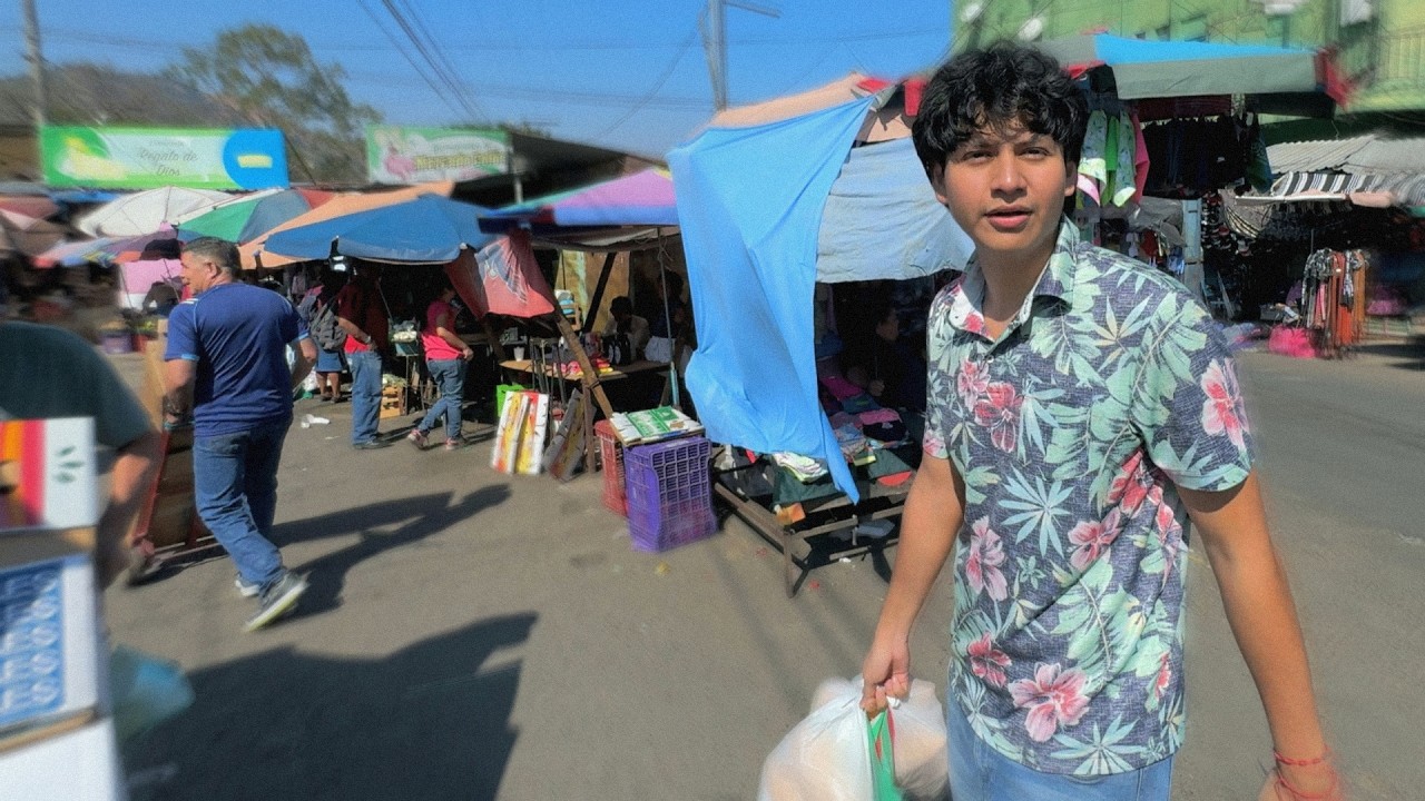 EL MERCADO SALVADOREÑO ES RECOMENDABLE VISITAR?