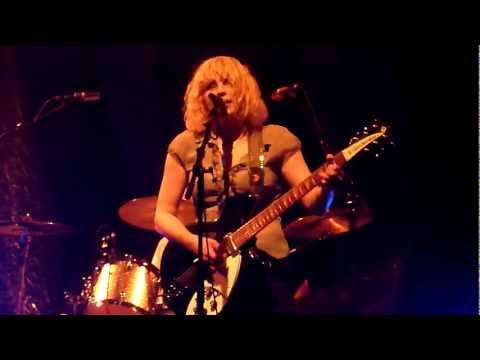 Tom Boy & Under The Surface [HD], by Bettie Serveert (plays Palomine) (@ Paradiso, 2011)