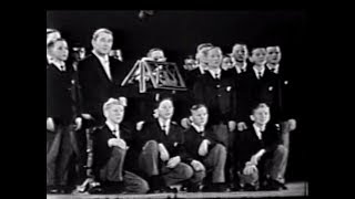 Perry Como & The Texas Boys' Choir Live - Inchworm
