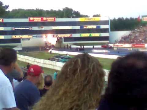 Englishtown Raceway Park: Semi-Truck Jet Propulsion - YouTube
