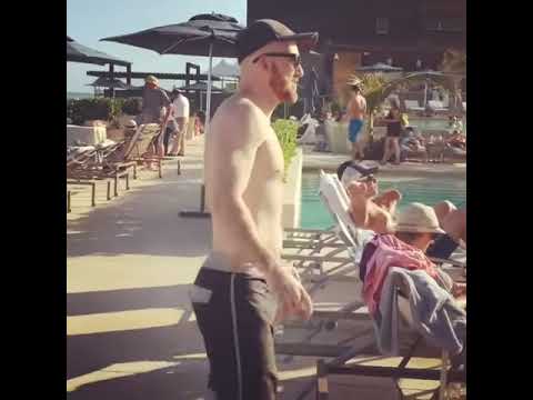 Guy Belly Flops Into Pool