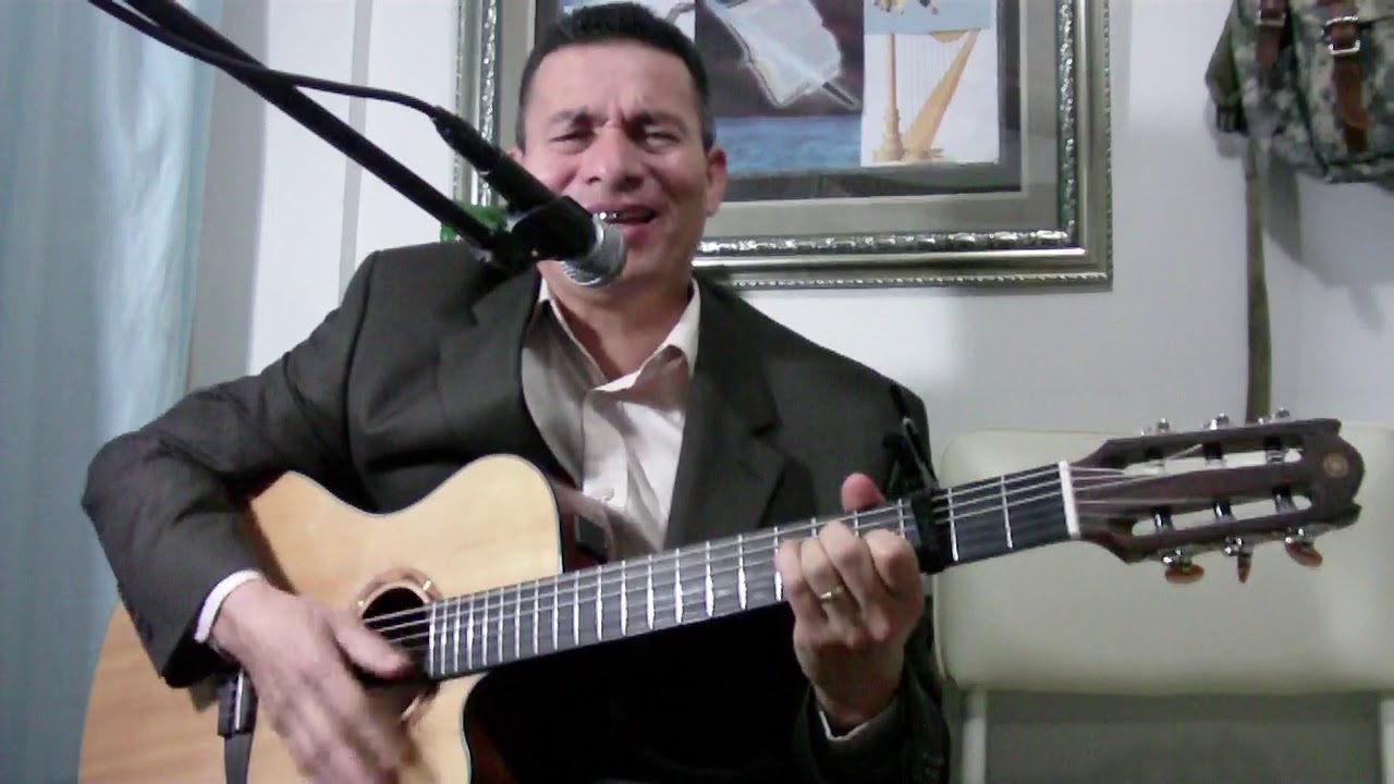 HAY LIBERTAD EN LA CASA DE DIOS TUTORIAL en LA Menor Guitarra - YouTube