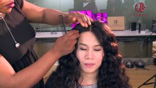 Humorousmen try virgin human hair and women's make uphot beauty hair show