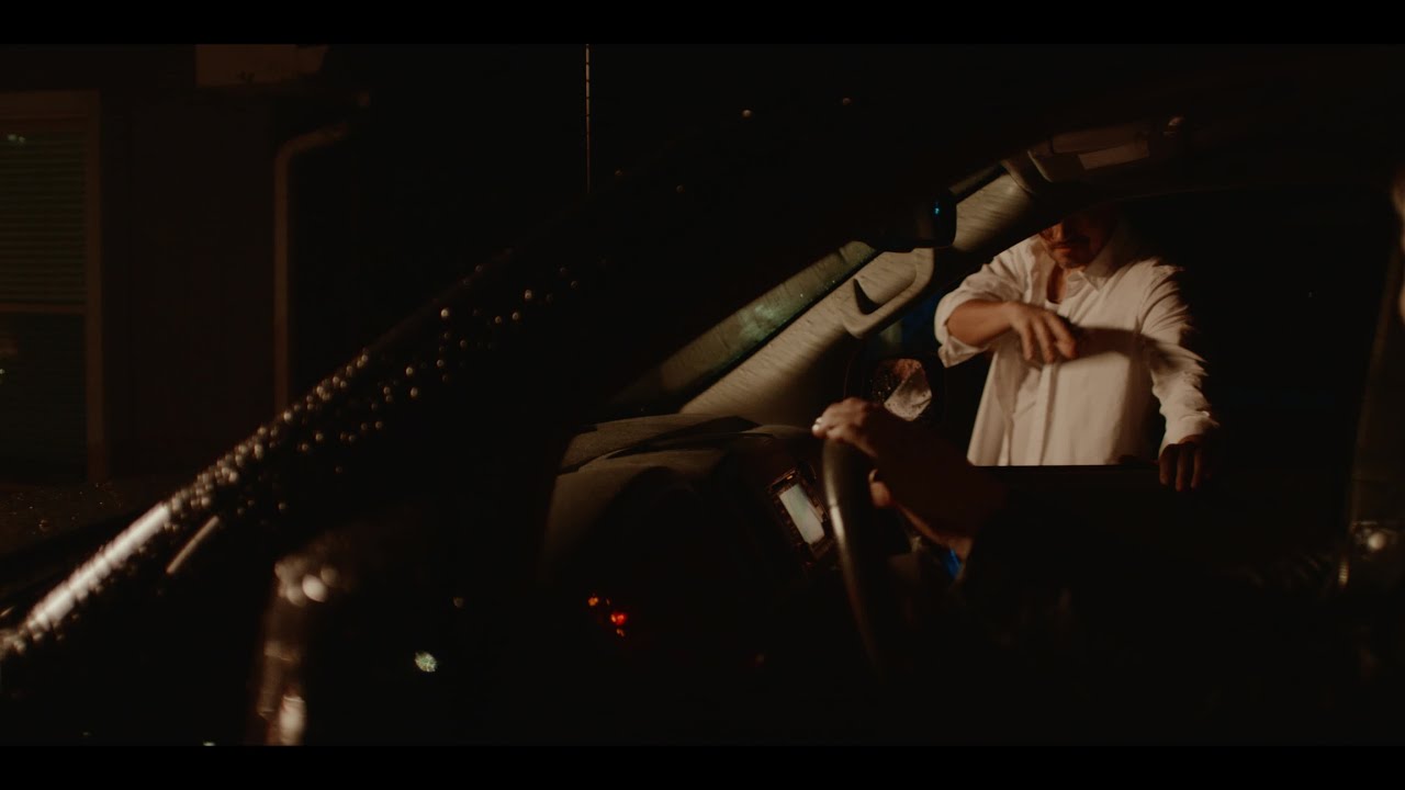 在 YouTube 上观看 Tyler Reese Tritt - Porch Light (Official Video) 在 YouTube 上观看 Tyler Reese Tritt - Porch Light (Official Video)