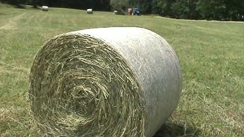 How a Round bale is wrapped and why, Maizevalley.com