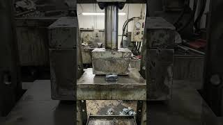 Hydraulic Press vs iPhone: Ultra-Realistic Crushing! #HydraulicPress #iPhone #Crushing 📱💥