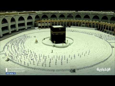 شوق القلوب وحنين الجوارح لأطهر البقاع مشاهد من أداء المصلين لصلاة الظهر في الحرم المكى
