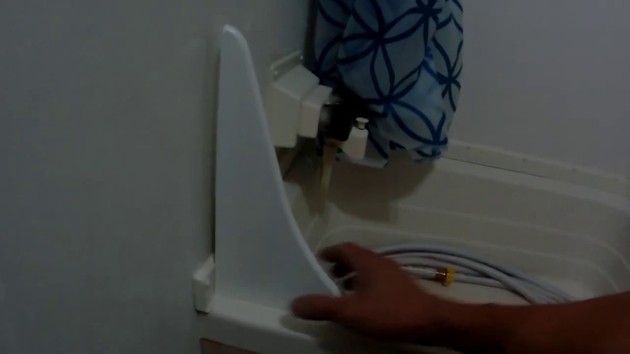 Shower Splash Ender Water Guard C-30 - YouTube