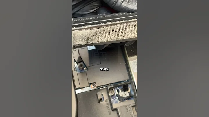 Cleaning an Alienware Gaming Laptop #tech #pc #technology #shorts