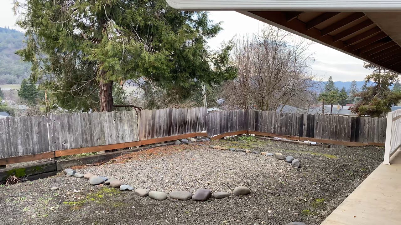 Roseburg Oregon Duplex for Rent by Pioneer Management 275 Fairacres YouTube