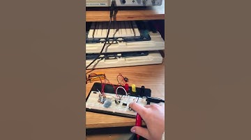 Square and Triangle Wave Generator with Button