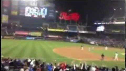 Jordany Valdespin Hits Grand Slam Walkoff Homerun for Mets - Celebration Erupts