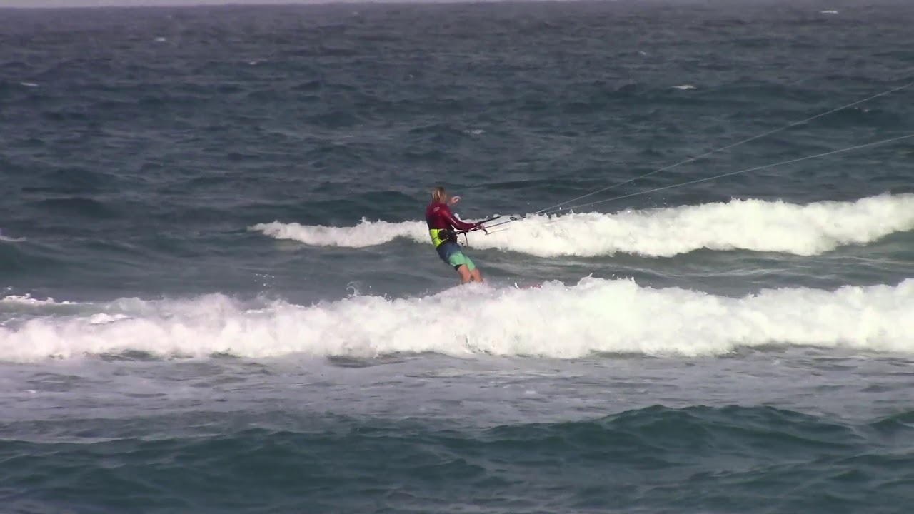 Kitesurfing Technique - How to get out, over and through the white water