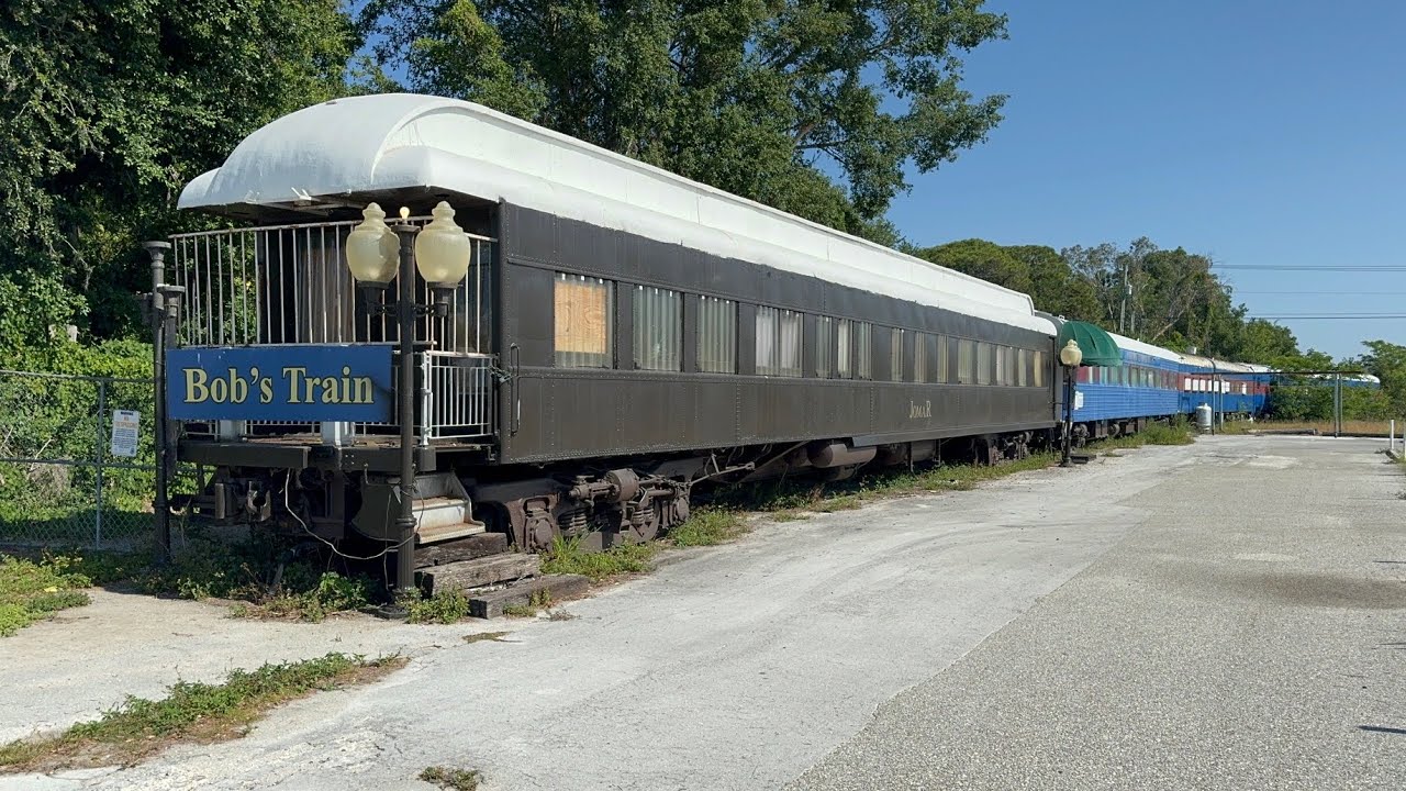 Bob's Train Sarasota, FL | Brunch In 1920's Era Train Cars Steeped With ...