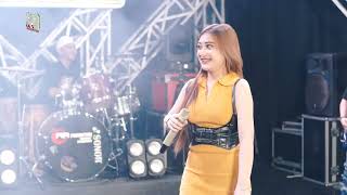 Shinta Arsinta - Santri Pekok | Dangdut ( Music Video)