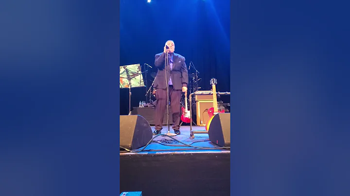 JD Musgrove sings Little Bitty Pretty One at the P...