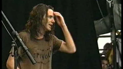 Pearl Jam - Keep On Rockin' In The Free World (Live At Pinkpop)