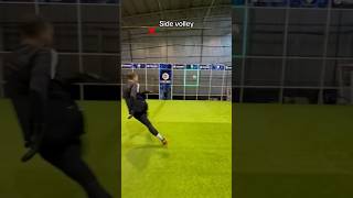Side volley training ⚽️🧤 #football #goalkeeper #soccer #sidevolley #footbot #asmr #foryou #fyp screenshot 5
