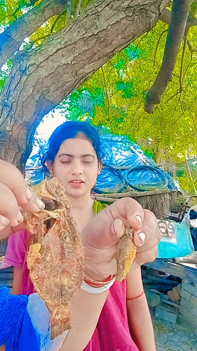 Big or Small challenge, Giant pretzel or pink gummy ice cream? 😂😭🤣👻#funny #shorts