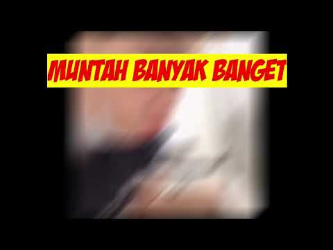 Cewek muntah banyak