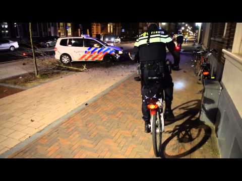 Politie auto totalloss na aanrijding Roermond 5-4-2015