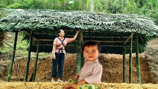 Single mother: how to build a bamboo house in the forest with her daughter