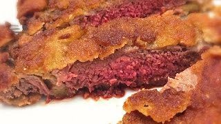 I know you don't usually deep fried a beef steak, it 's also my first
time to make it, turned out be very delicious!