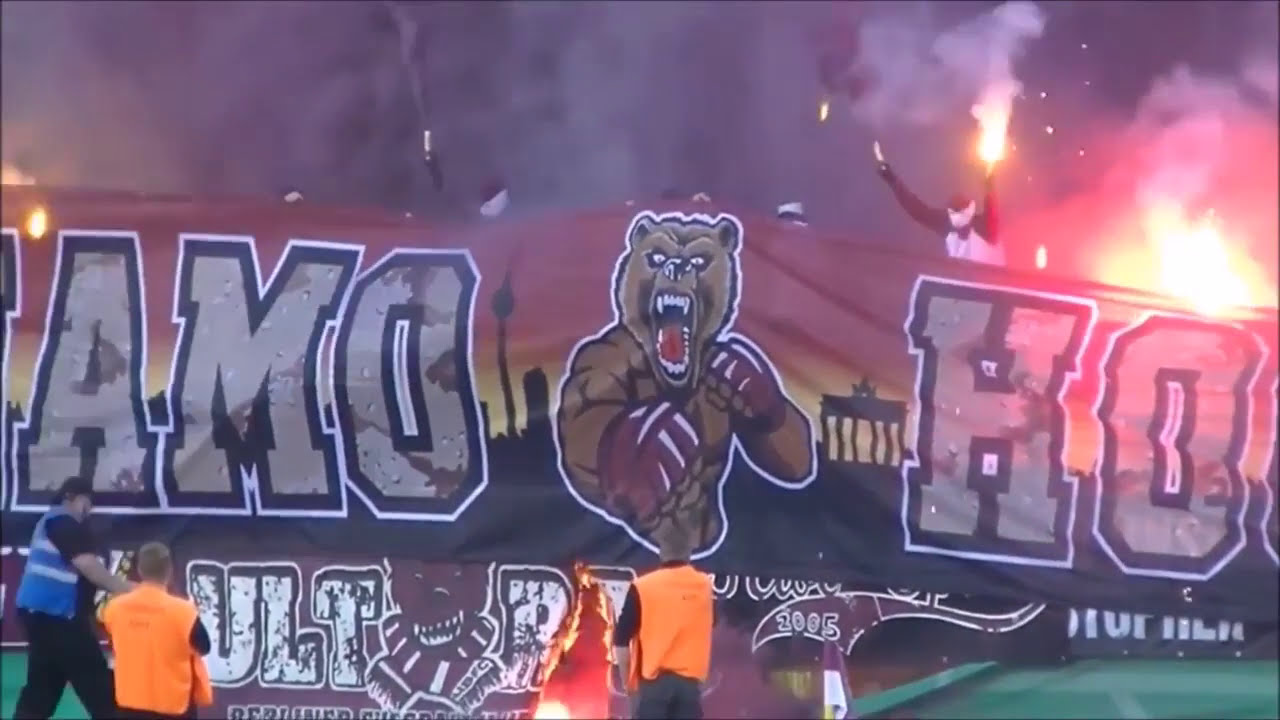 BFC Dynamo Ultras zünden eigene Zaunfahne an (HD) ! 14.08.2017 - YouTube