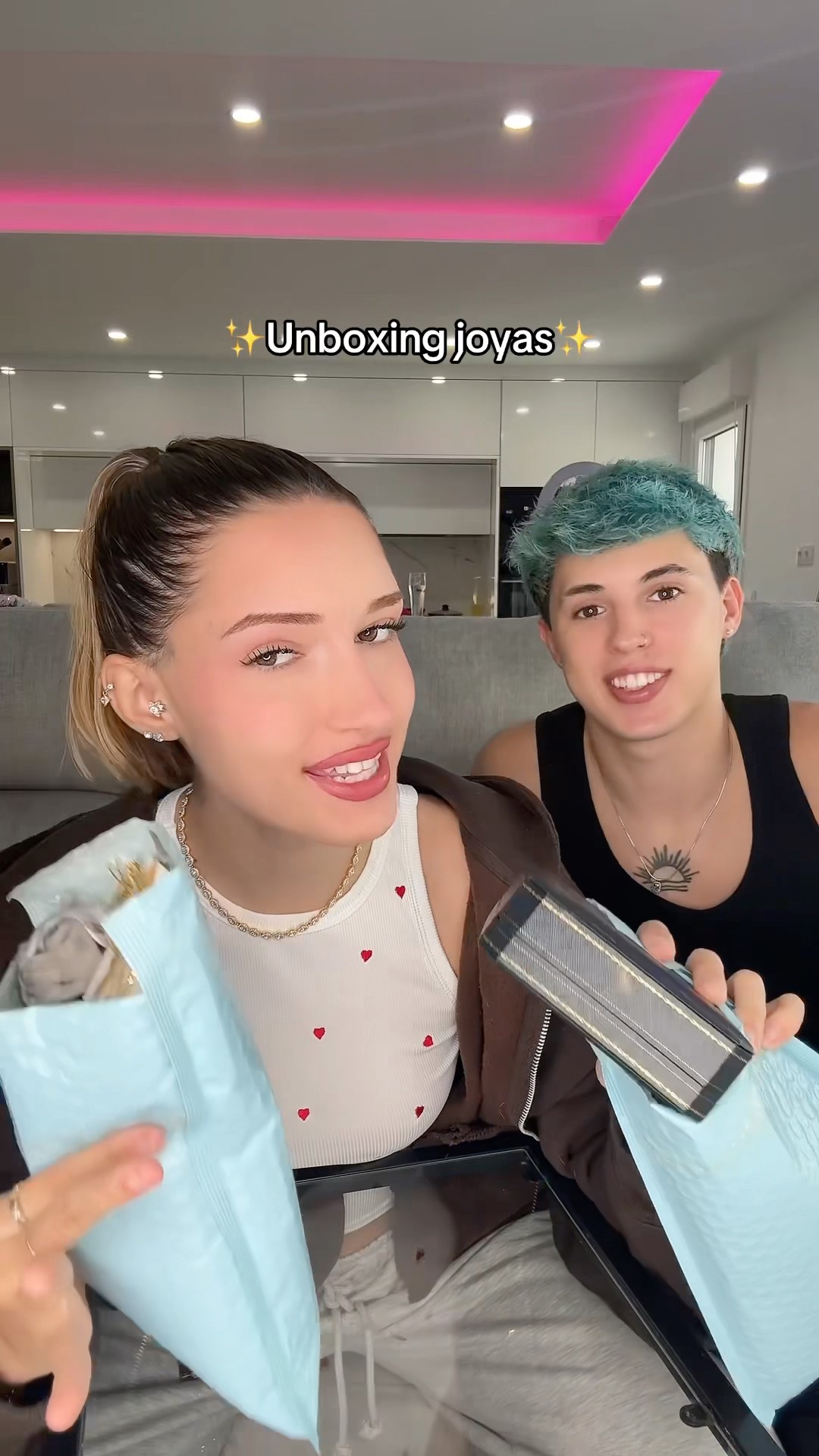 Cuál os gusta más?❤️