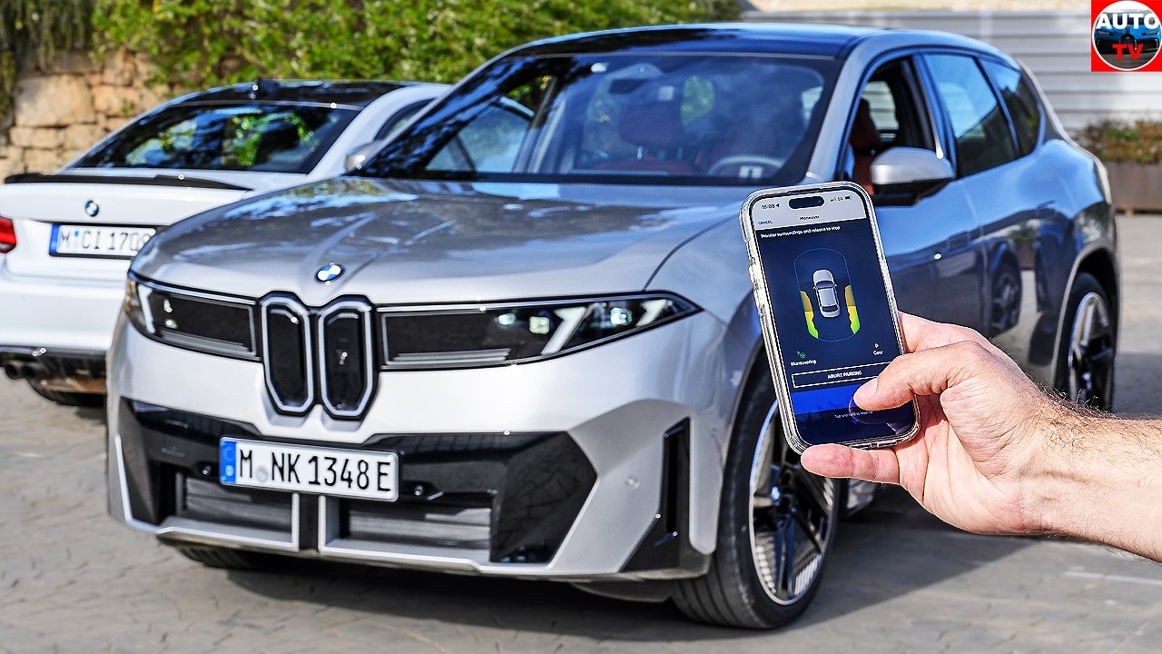 2026 BMW iX3 – REMOTE PARKING demonstration, Highway Assistant & Symbiotic Drive explained