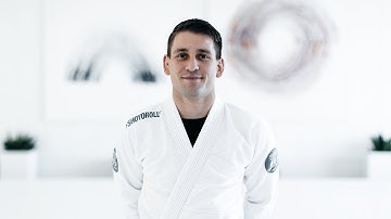 Rafael Mendes | Details Passing Inverted Half Guard | artofjiujitsu.com