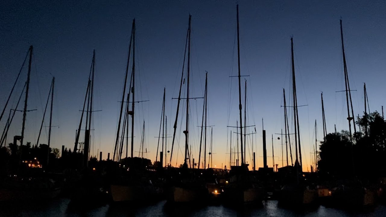 Portland's Hidden Secret - Island Cafe