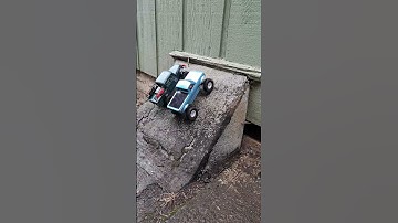 Redcat ascent 18 tires are pretty bad! ascent 18 vs scx24