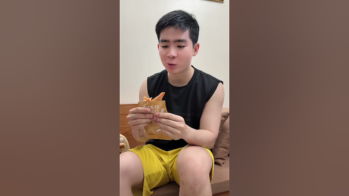Solo Eating Chicken Breast With Gymmers - Bach Monkey